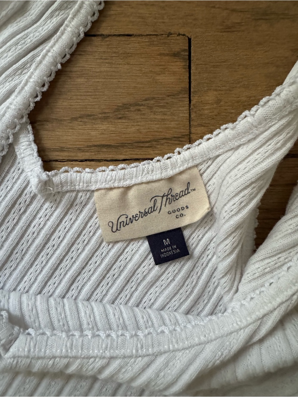 Universal Thread White Ribbed V-Neck Tank - Picture 2 of 2
